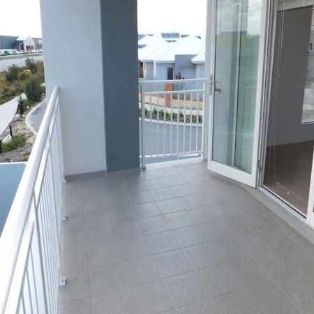 Modern Luxury 1 Bedroom Apartment - Walk To The Shops! Free Wifi Clarkson Luaran gambar